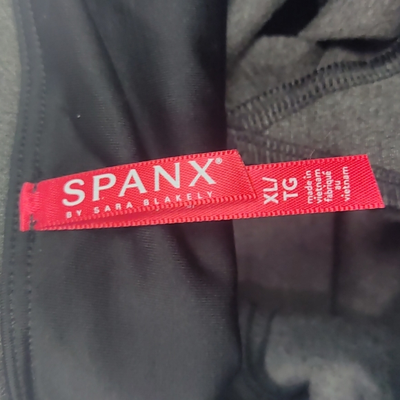 Spanx Ankle Length Ponte Legging - Picture 3 of 10